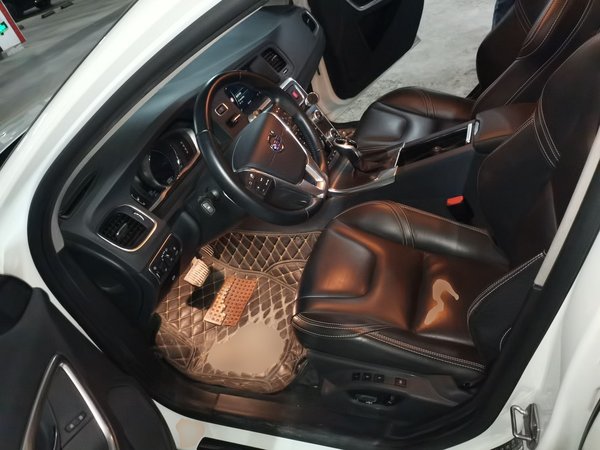 Volvo V60 2016, 64200 км, за 9099 USD - фото 16