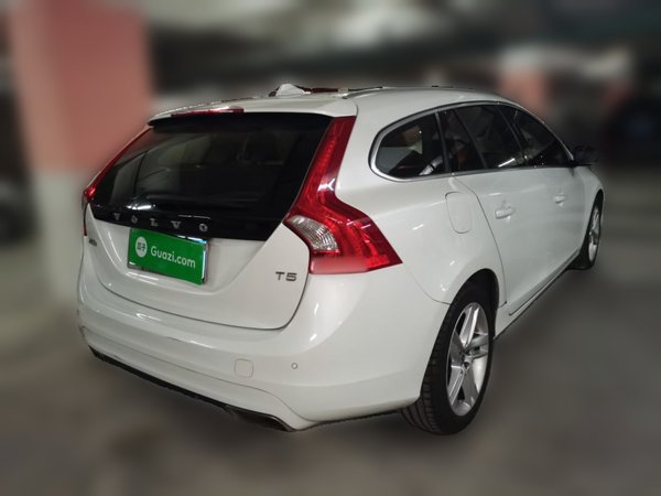 Volvo V60 2016, 64200 км, за 9099 USD - фото 6