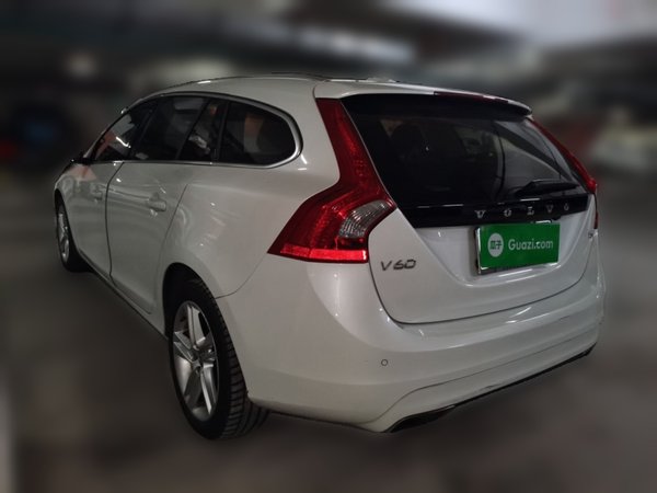 Volvo V60 2016, 64200 км, за 9099 USD