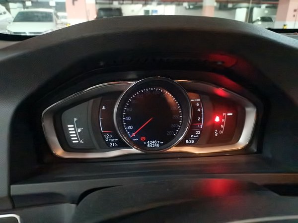 Volvo V60 2016, 64200 км, за 9099 USD - фото 12