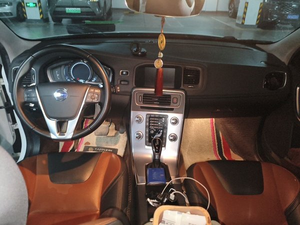 Volvo V60 2017, 77600 км, за 14685 USD - фото 6