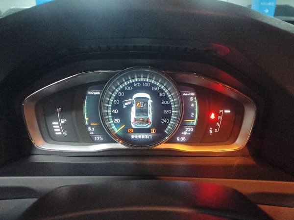 Volvo V60 2017, 77600 км, за 14685 USD - фото 8