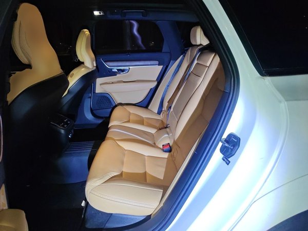 Volvo V90 2020, 97200 км, за 24242 USD - фото 18