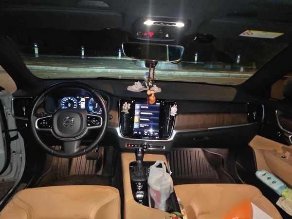 Volvo V90 2020, 97200 км, за 24242 USD - фото 10