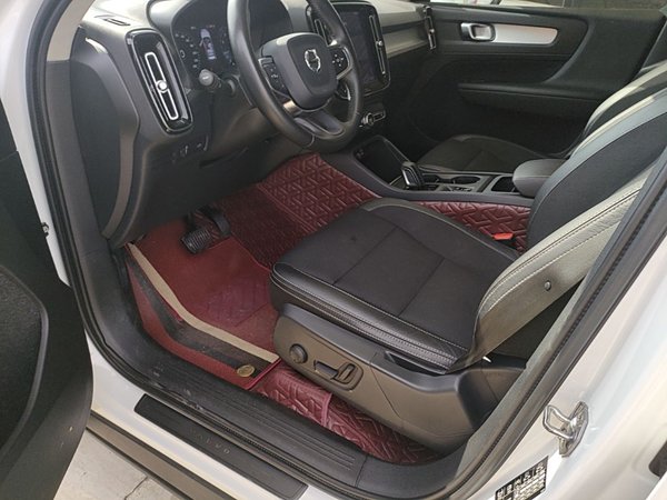 Volvo XC40 2020, 110800 км, за 12720 USD - фото 18