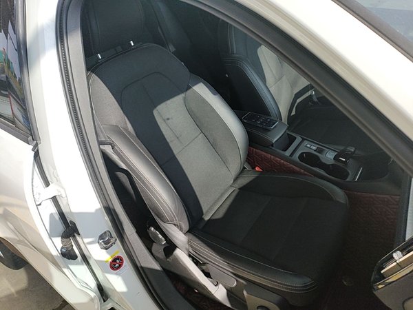 Volvo XC40 2020, 110800 км, за 12720 USD - фото 23