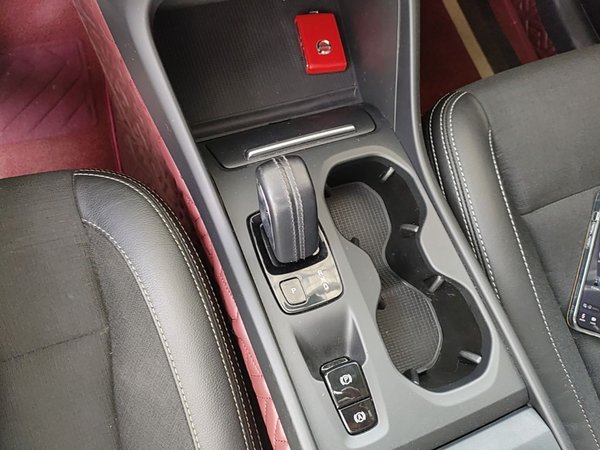 Volvo XC40 2020, 110800 км, за 12720 USD - фото 17
