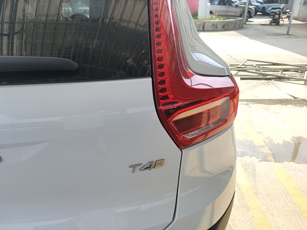 Volvo XC40 2020, 110800 км, за 12720 USD - фото 7