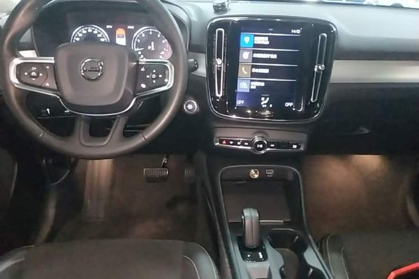 Volvo XC40 2020, 92100 км, за 12042 USD - фото 21