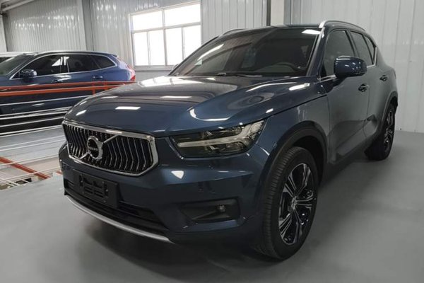Volvo XC40 · 2020 год