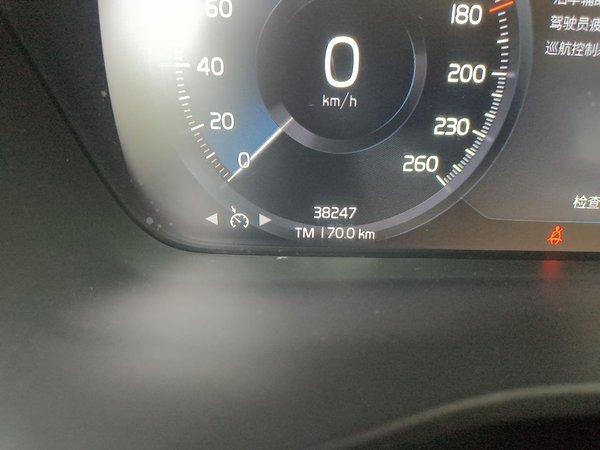 Volvo XC40 2021, 38200 км, за 14248 USD - фото 9