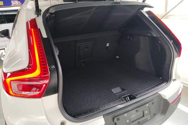 Volvo XC40 2021, 49300 км, за 16631 USD - фото 22