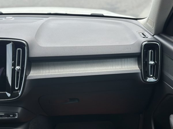 Volvo XC40 2021, 75800 км, за 16695 USD - фото 38