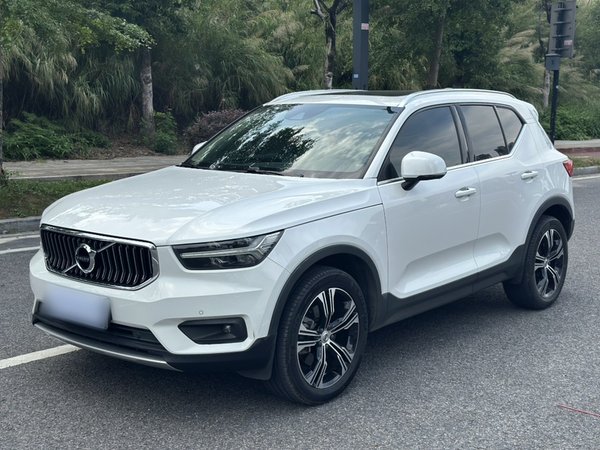 Volvo XC40 · 2021 год