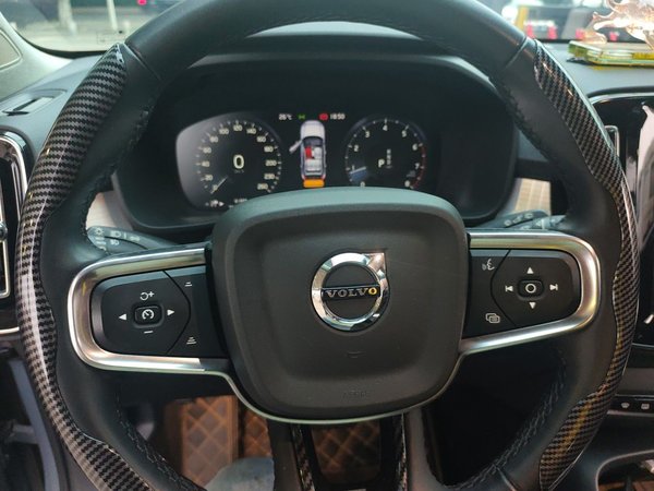 Volvo XC40 2022, 61500 км, за 14365 USD - фото 12