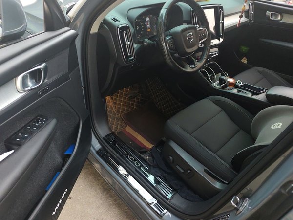 Volvo XC40 2022, 61500 км, за 14365 USD - фото 17