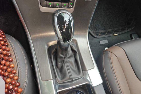 Volvo XC60 2015, 105600 км, за 8589 USD - фото 11