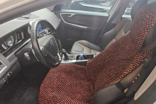 Volvo XC60 2015, 105600 км, за 8589 USD - фото 12