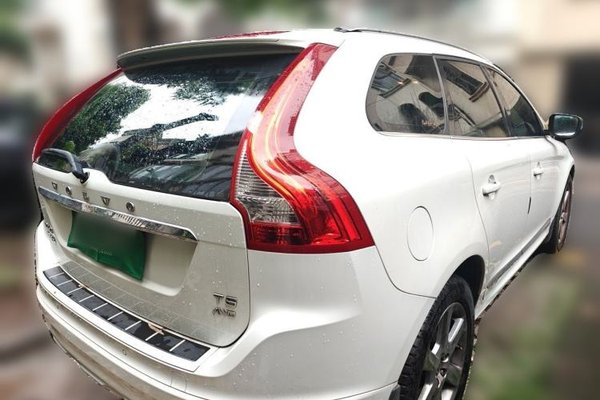 Volvo XC60 2015, 105600 км, за 8589 USD