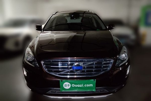 Volvo XC60 2017, 132200 км, за 10146 USD