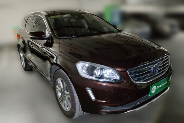 Volvo XC60 2017, 132200 км, за 10146 USD