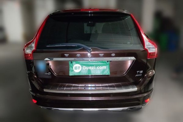 Volvo XC60 2017, 132200 км, за 10146 USD