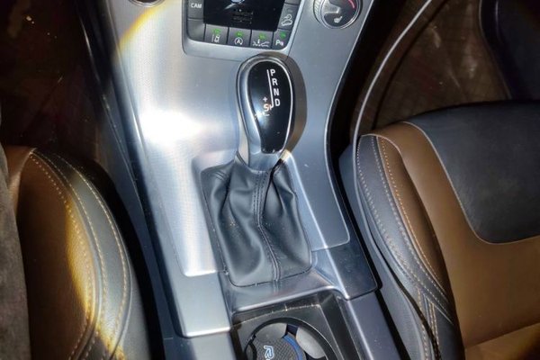 Volvo XC60 2017, 132200 км, за 10146 USD - фото 13