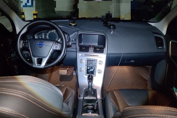 Volvo XC60 2017, 132200 км, за 10146 USD - фото 18