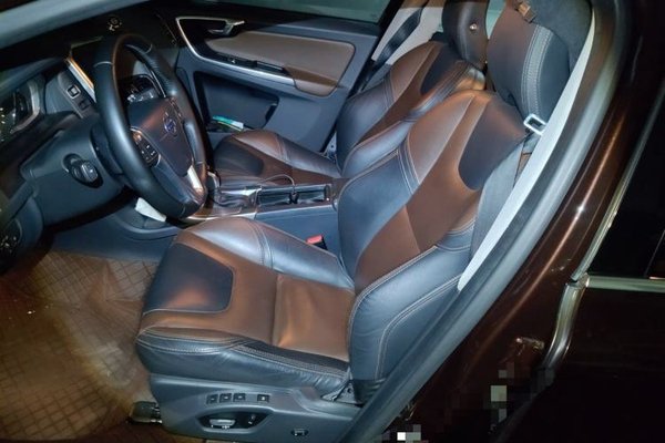 Volvo XC60 2017, 132200 км, за 10146 USD - фото 14
