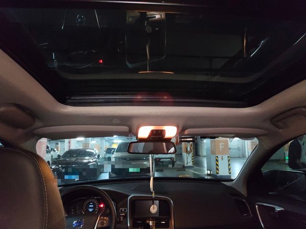 Volvo XC60 2017, 82200 км, за 10963 USD - фото 19