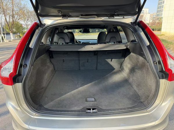 Volvo XC60 2017, 160300 км, за 10998 USD - фото 18