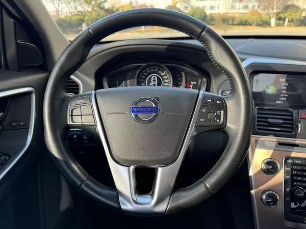 Volvo XC60 2017, 160300 км, за 10998 USD - фото 13