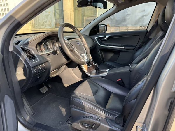 Volvo XC60 2017, 160300 км, за 10998 USD - фото 16