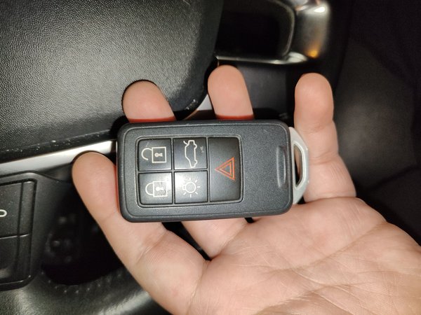 Volvo XC60 2017, 160300 км, за 10998 USD - фото 19