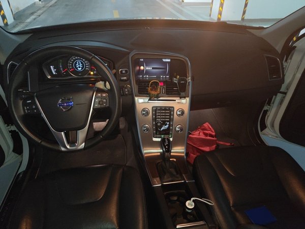 Volvo XC60 2017, 102600 км, за 9685 USD - фото 10