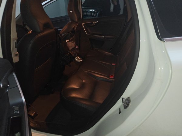 Volvo XC60 2017, 102600 км, за 9685 USD - фото 18