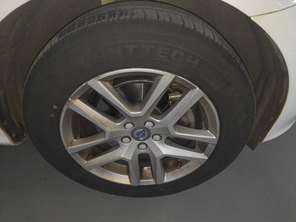 Volvo XC60 2017, 102600 км, за 9685 USD - фото 8