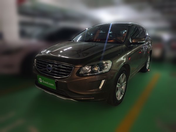 Volvo XC60 · 2017 год