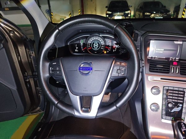 Volvo XC60 2017, 154300 км, за 9728 USD - фото 9