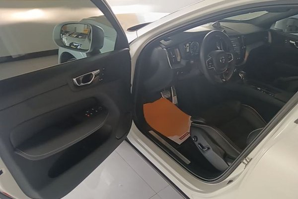 Volvo XC60 2018, 93500 км, за 19300 USD - фото 19