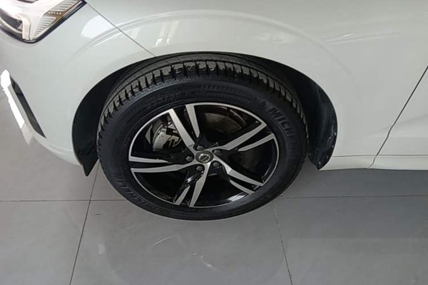 Volvo XC60 2018, 93500 км, за 19300 USD - фото 8