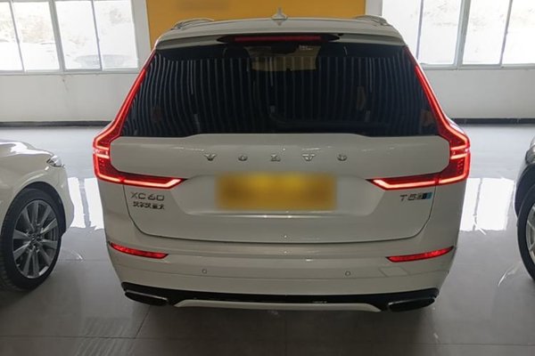 Volvo XC60 2018, 93500 км, за 19300 USD