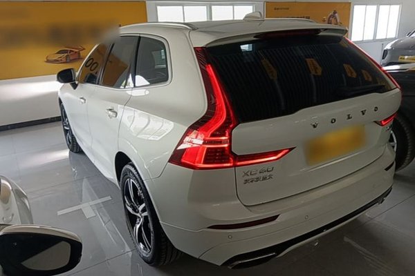Volvo XC60 2018, 93500 км, за 19300 USD