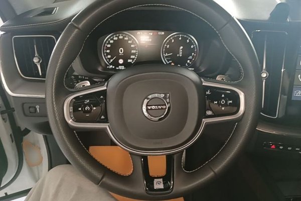 Volvo XC60 2018, 93500 км, за 19300 USD - фото 14