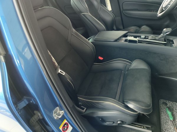 Volvo XC60 2019, 132400 км, за 17709 USD - фото 23