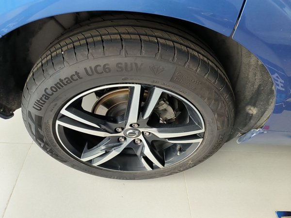 Volvo XC60 2019, 132400 км, за 17709 USD - фото 10