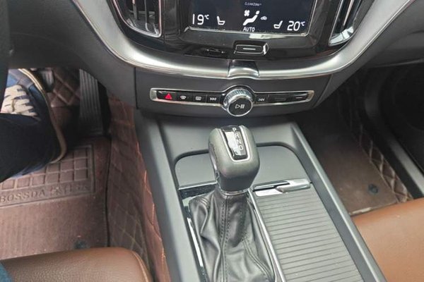 Volvo XC60 2019, 133900 км, за 17175 USD - фото 17