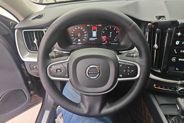 Volvo XC60 2019, 133900 км, за 17175 USD - фото 14