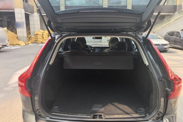 Volvo XC60 2019, 54100 км, за 16558 USD - фото 18