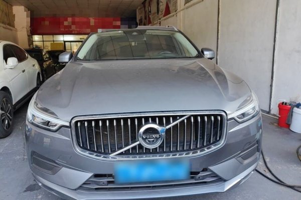 Volvo XC60 2019, 60400 км, за 17801 USD